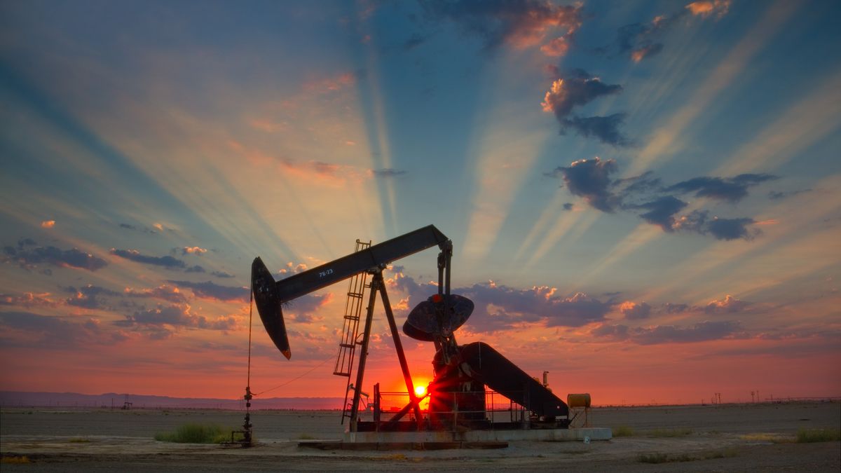 Saúdskoarabský ropný gigant Aramco vydělal za čtvrtletí 1,2 bilionu korun